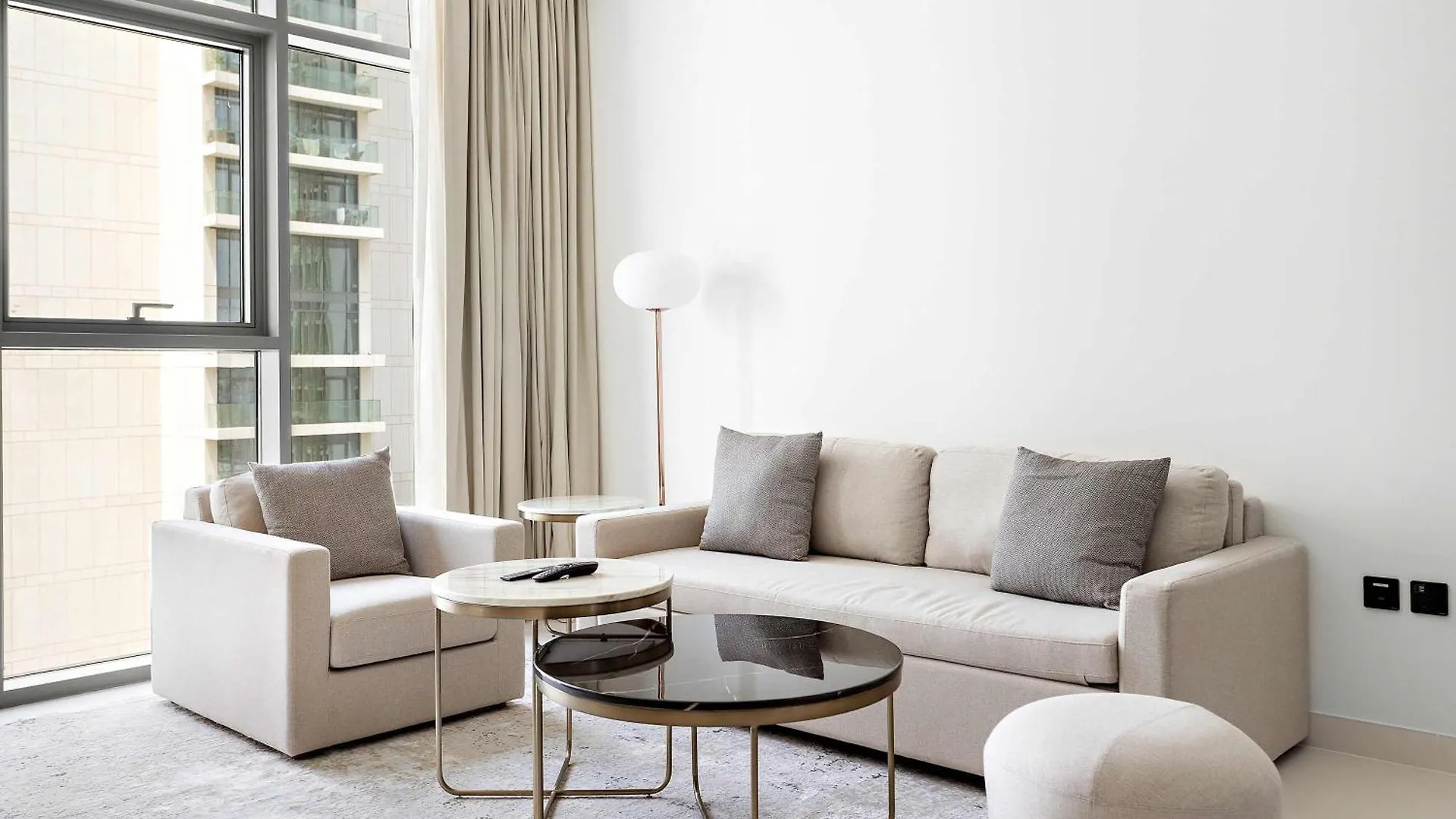 Silkhaus Mid Floor Marina Vista With Private Beach Dubai Apartment