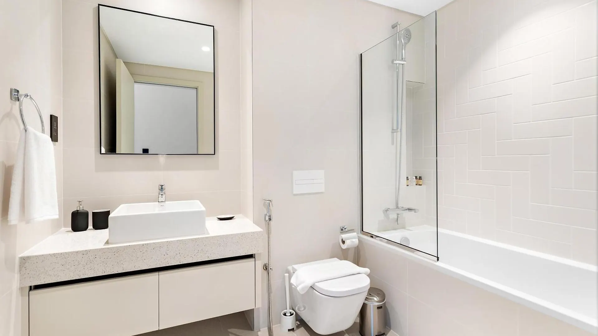 Silkhaus Mid Floor Marina Vista With Private Beach Dubai 0*,