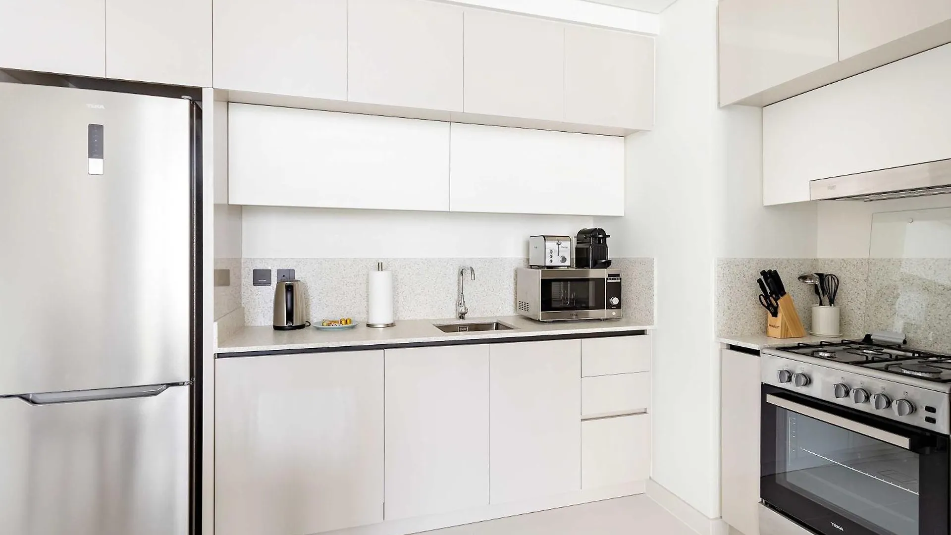 Silkhaus Mid Floor Marina Vista With Private Beach Dubai