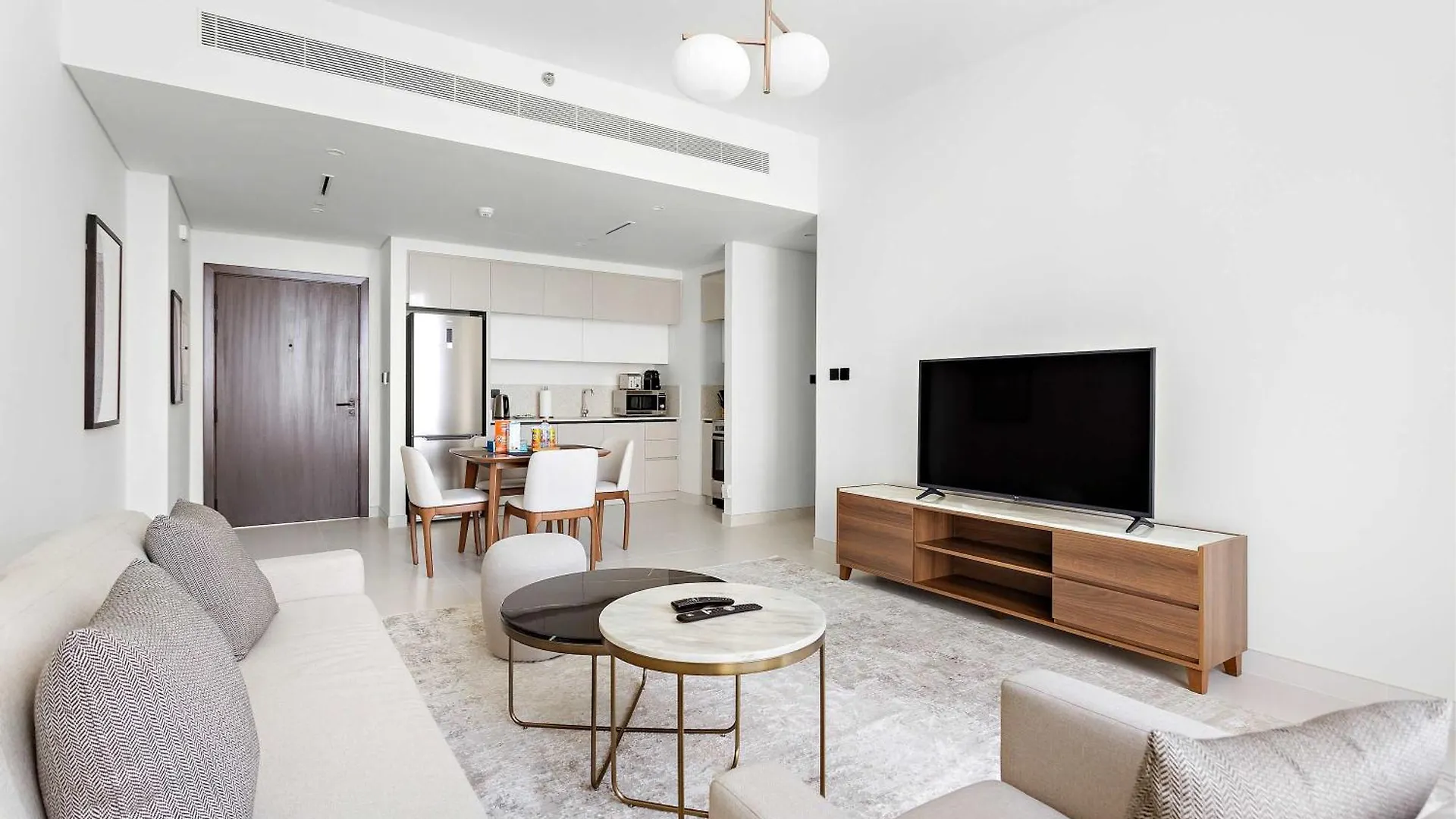 Daire Silkhaus Mid Floor Marina Vista With Private Beach Dubai